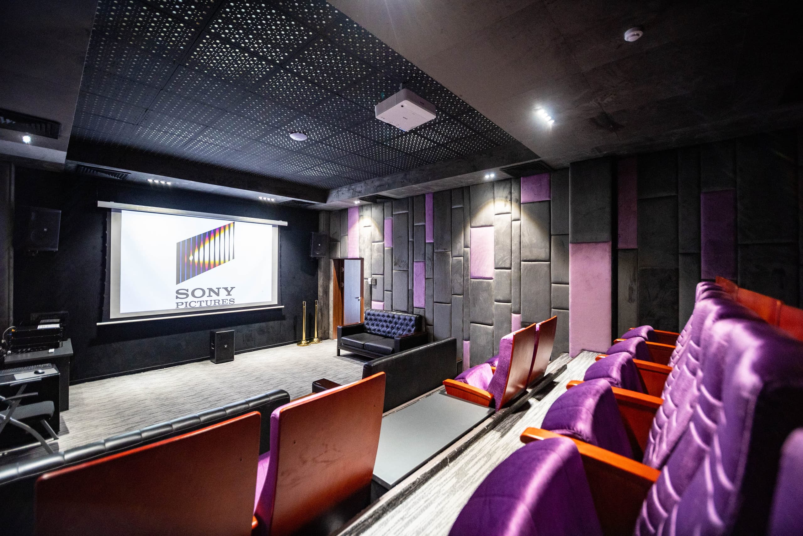 listing card gallery