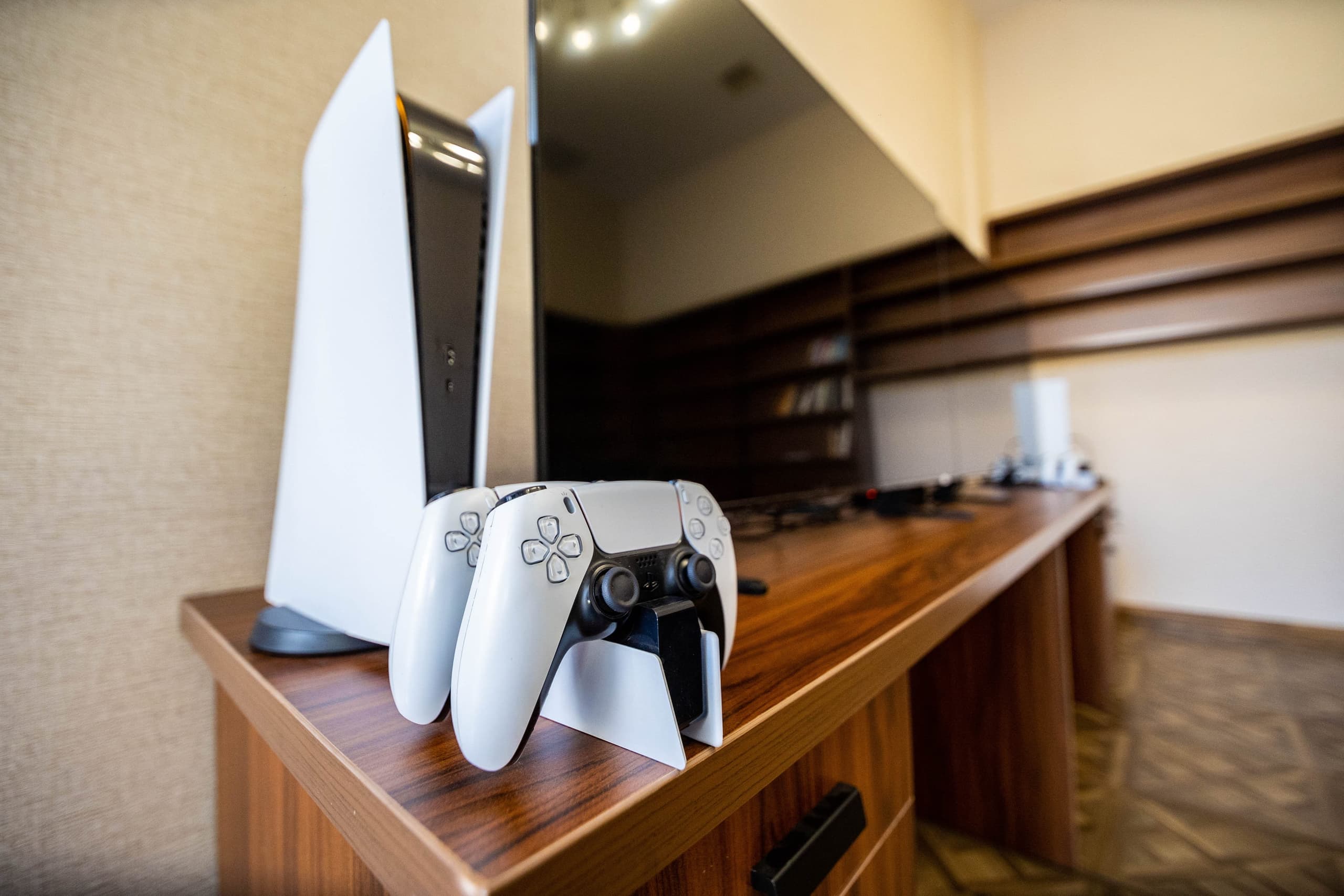 listing card gallery