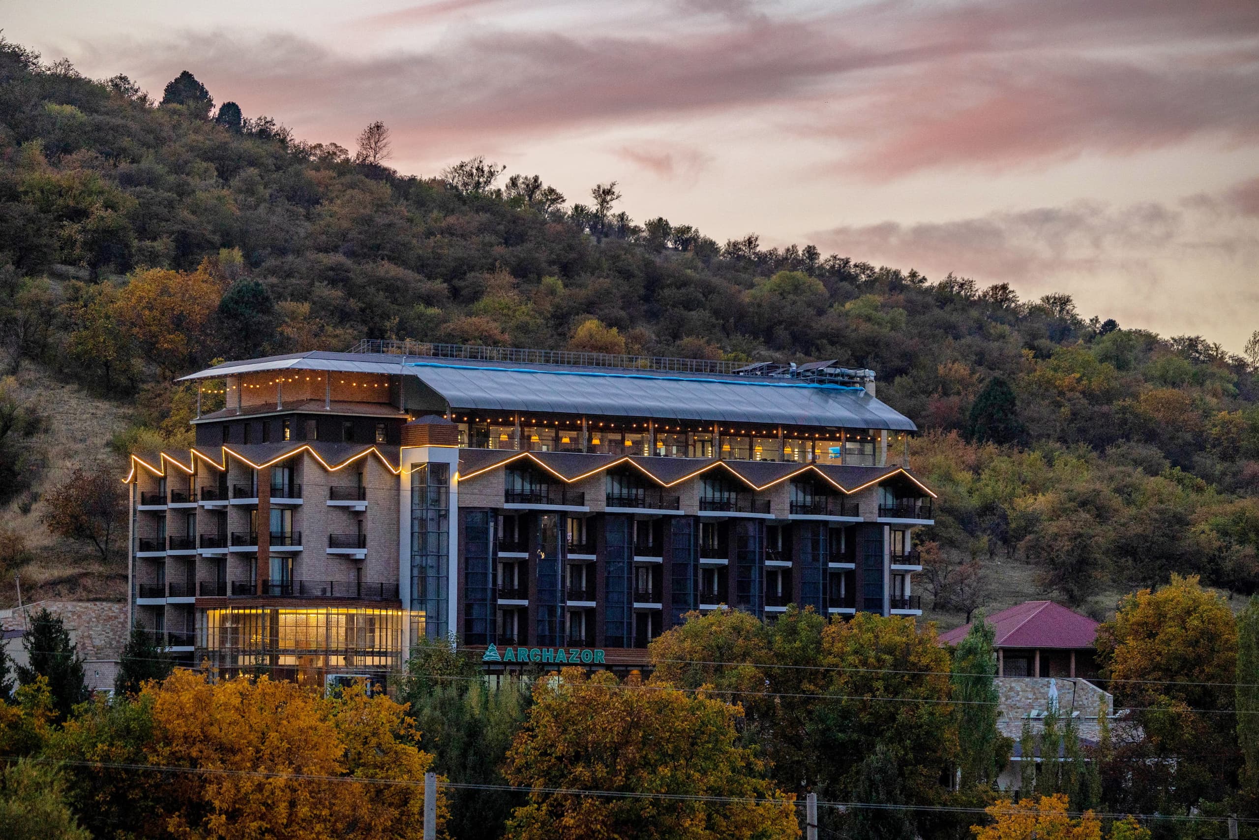 Вид на горы из Archazor