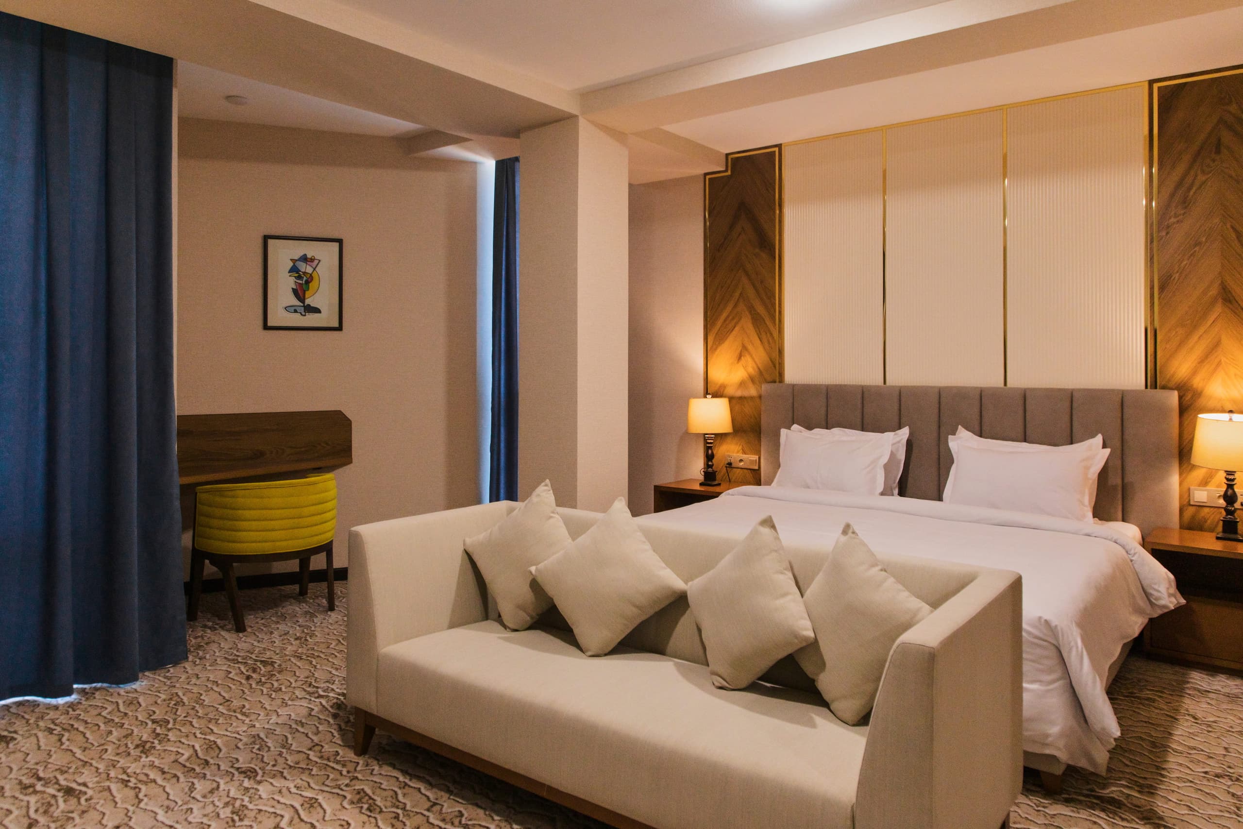 listing card gallery